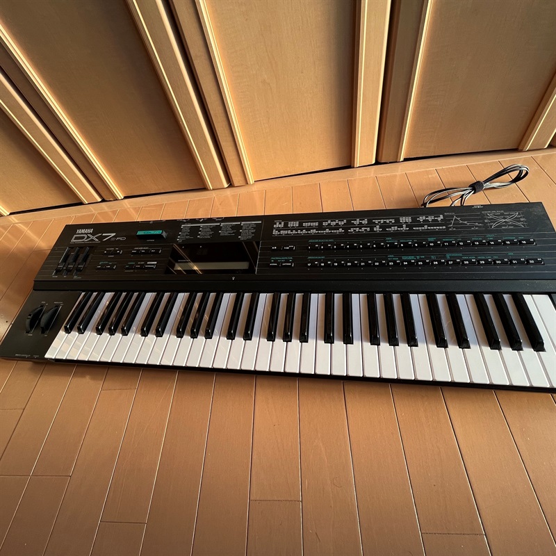 YAMAHA DX7II-FDの画像